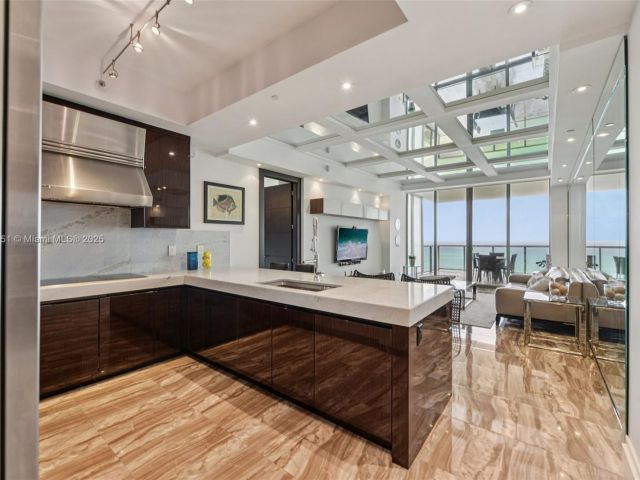 Apartment for rent  Unit #2615 - photo 6227523