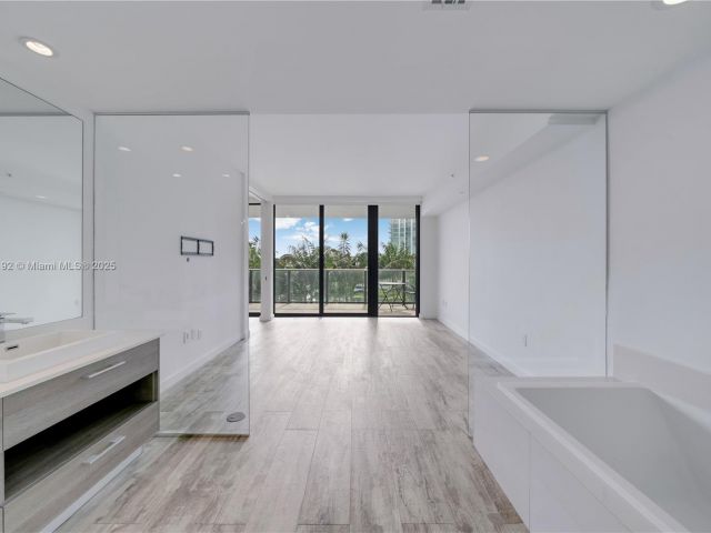 Apartment for sale  Unit #802 - photo 6709020