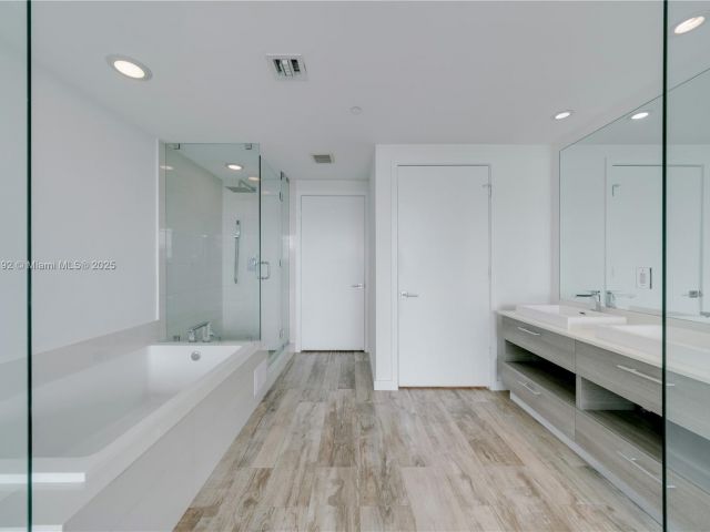 Apartment for sale  Unit #802 - photo 6709024