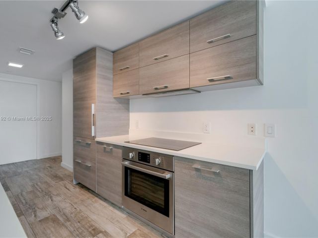 Apartment for sale  Unit #802 - photo 6709032