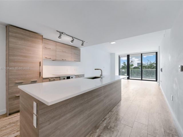 Apartment for sale  Unit #802 - photo 6709033