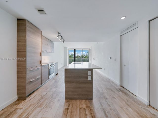 Apartment for sale  Unit #802 - photo 6709035