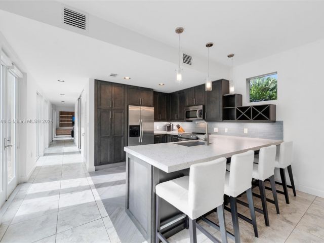 Home for sale at 440 Rosaro Ave - photo 6227909