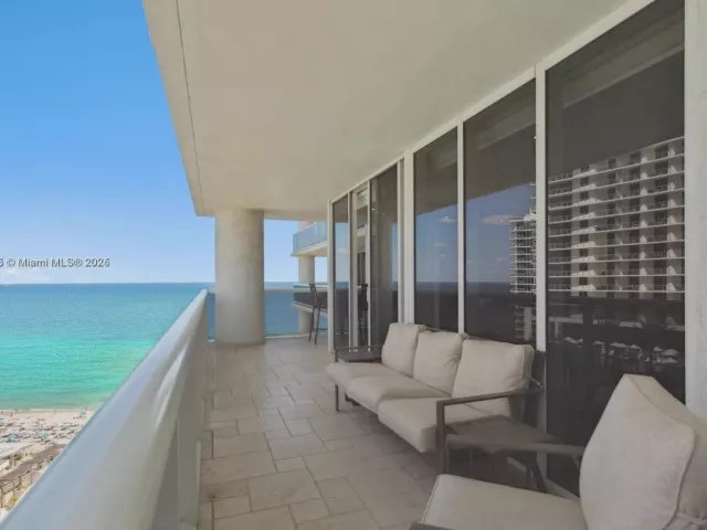 2-bedroom condo for rent in Hallandale Beach - 1800 S Ocean Dr 1810 - MondialRealty