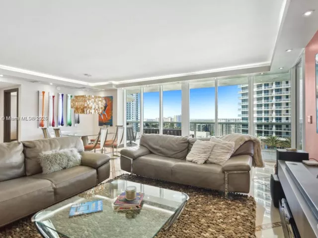 2-bedroom condo for rent in Hallandale Beach - 1800 S Ocean Dr 1810 - MondialRealty
