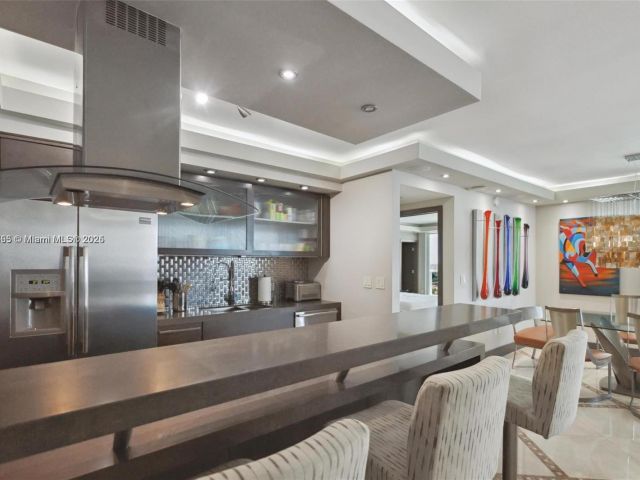 Apartment for rent  Unit #1810 - photo 6230210