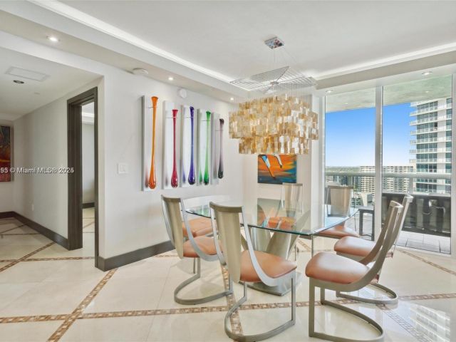 Apartment for rent  Unit #1810 - photo 6230213