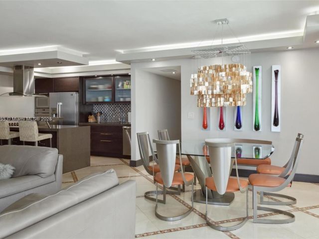 Apartment for rent  Unit #1810 - photo 6230216