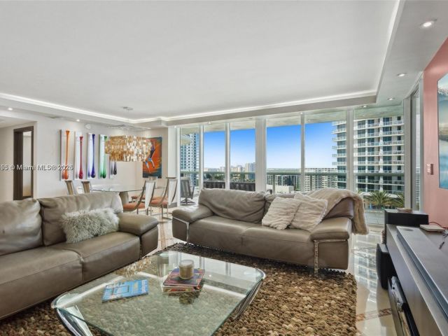 Apartment for rent  Unit #1810 - photo 6230220