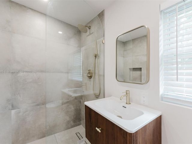 Home for sale at 1430 SW 32nd Ct - photo 6228254