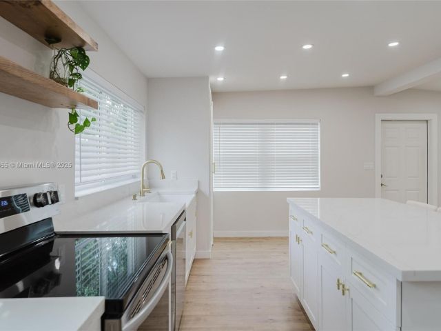 Home for sale at 1430 SW 32nd Ct - photo 6228255