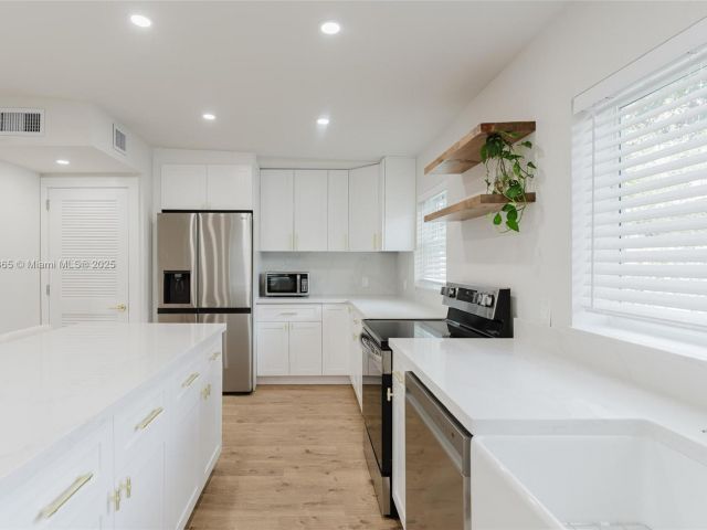 Home for sale at 1430 SW 32nd Ct - photo 6228256