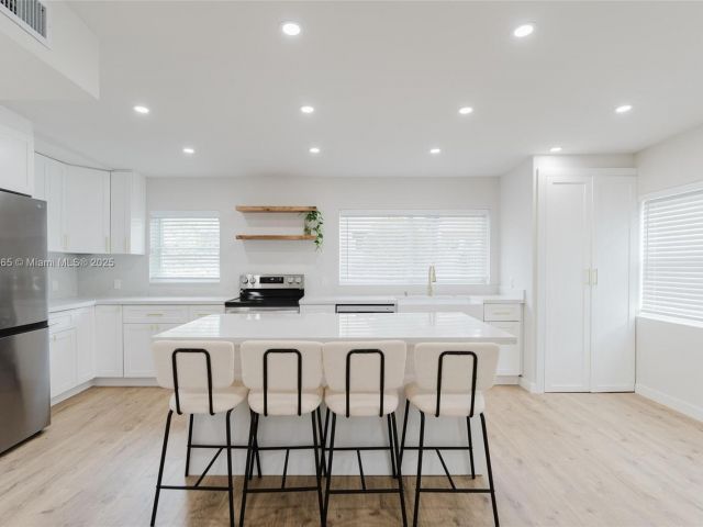 Home for sale at 1430 SW 32nd Ct - photo 6228258