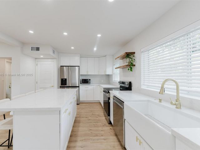 Home for sale at 1430 SW 32nd Ct - photo 6228259