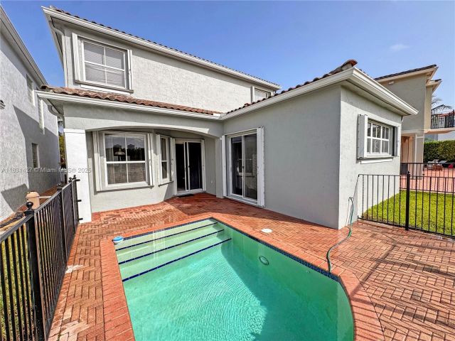 Home for sale at 21033 NE 32nd Ave - photo 6228990