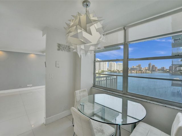 Apartment for sale  Unit #1401 - photo 6239646