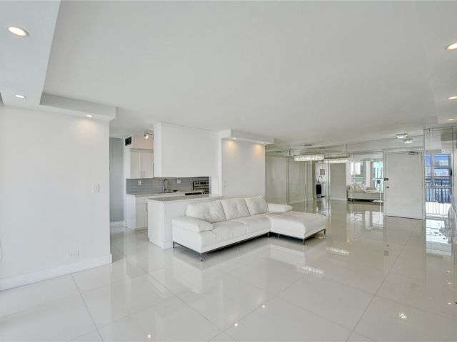 Apartment for sale  Unit #1401 - photo 6239651