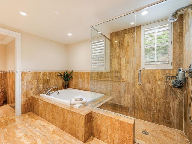 Home for sale at 618 Valencia Ave 101 - photo 6228916