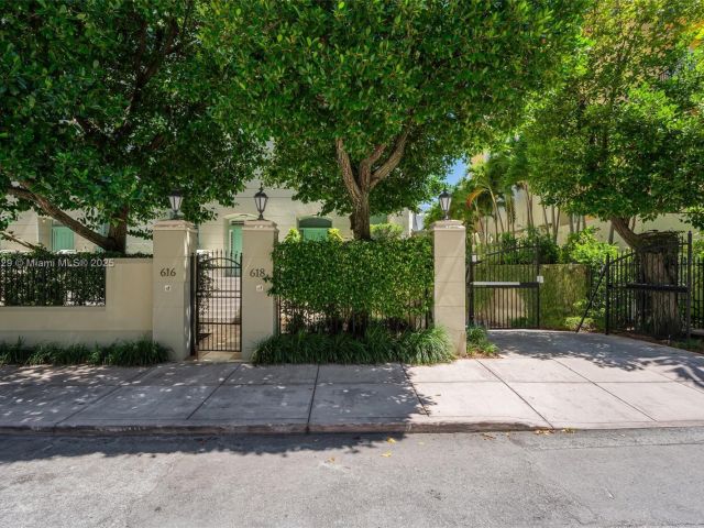 Home for sale at 618 Valencia Ave 101 - photo 6228927