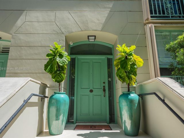 Home for sale at 618 Valencia Ave 101 - photo 6228928