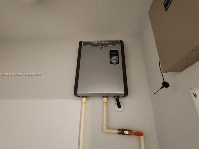 Home for sale at 706 SW 147th Ave - photo 6228683