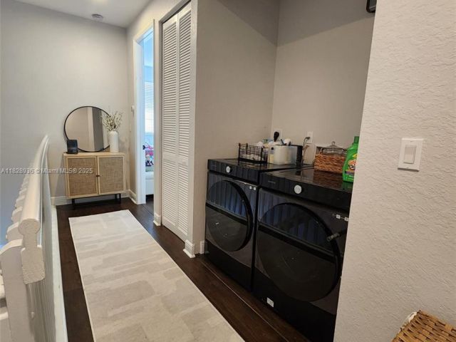 Home for sale at 706 SW 147th Ave - photo 6228684