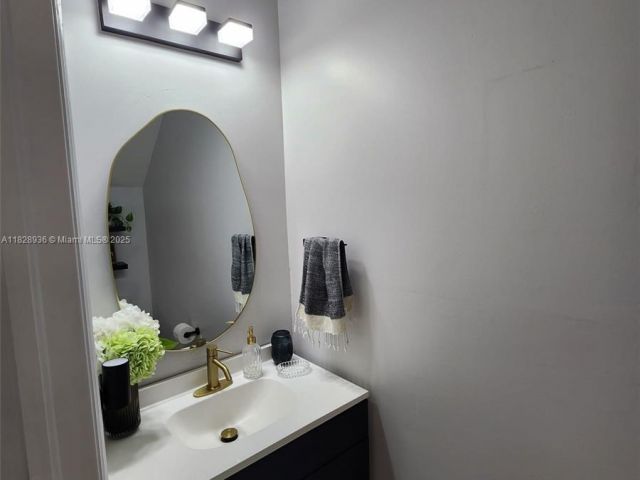 Home for sale at 706 SW 147th Ave - photo 6228690