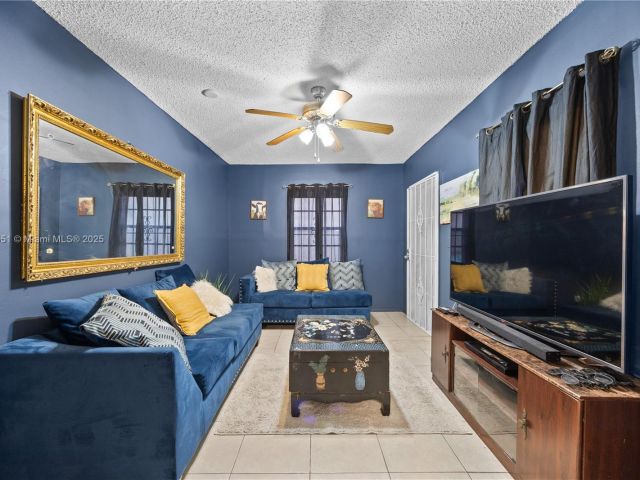 Home for rent at 600 NW 99th St A - photo 6233093