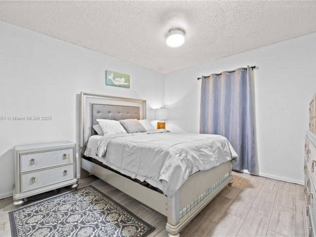 Home for rent at 600 NW 99th St A - photo 6233096