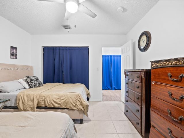 Home for rent at 600 NW 99th St A - photo 6233097