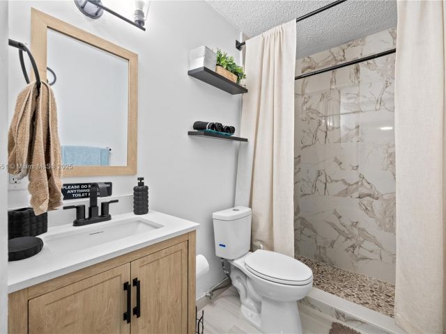 Home for rent at 600 NW 99th St A - photo 6233101