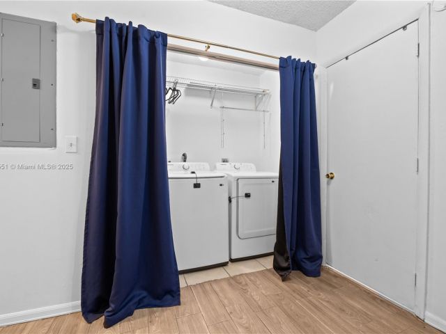 Home for rent at 600 NW 99th St A - photo 6233102