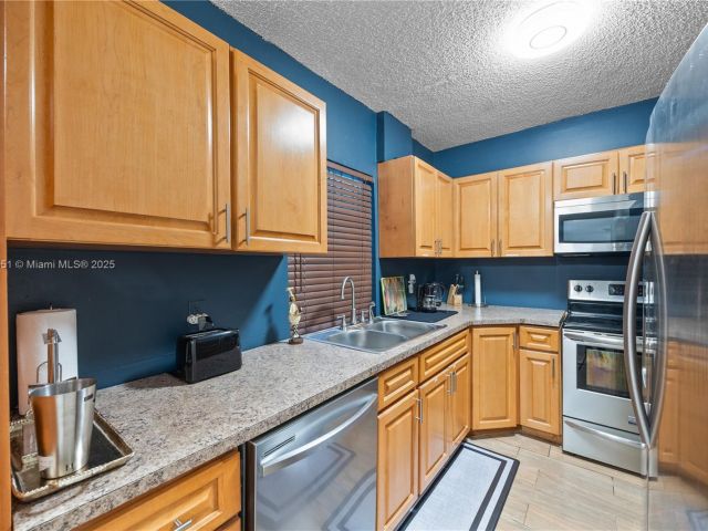 Home for rent at 600 NW 99th St A - photo 6233106