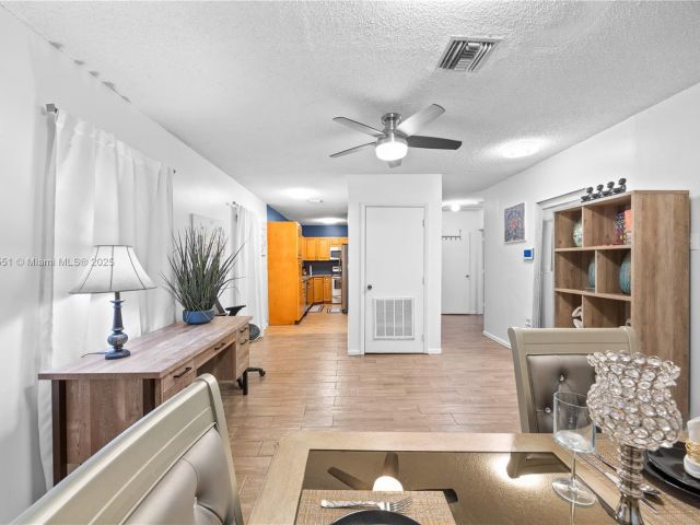 Home for rent at 600 NW 99th St A - photo 6233108