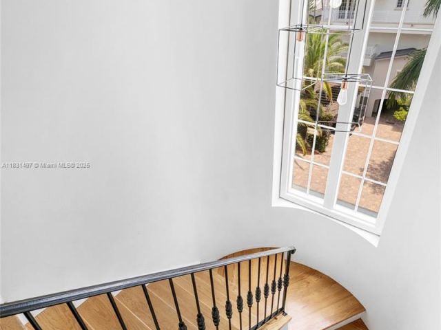 Home for rent at 1415 Sunset Harbour Dr 406 - photo 6242343