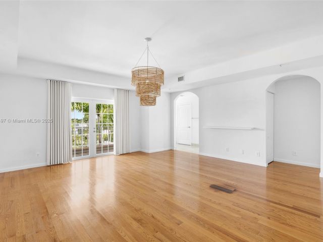 Home for rent at 1415 Sunset Harbour Dr 406 - photo 6242349