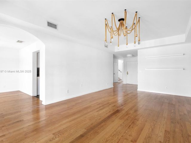 Home for rent at 1415 Sunset Harbour Dr 406 - photo 6242351