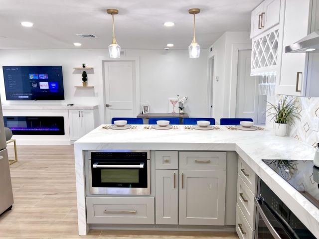 Home for sale at 118 SW 9th Avenue - photo 6767658