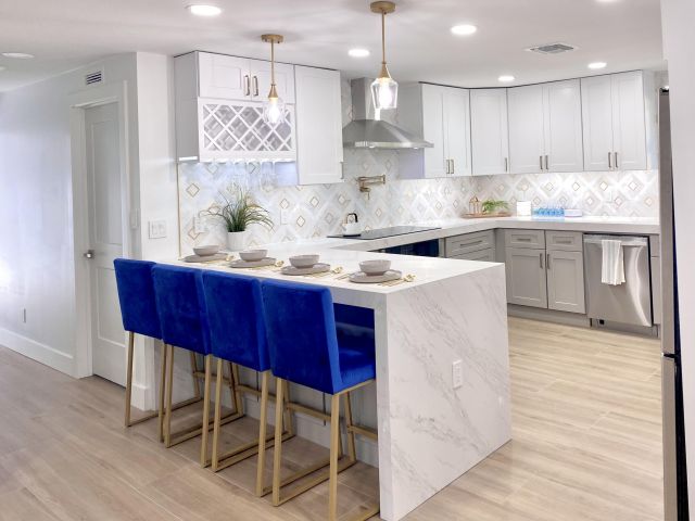 Home for sale at 118 SW 9th Avenue - photo 6767661