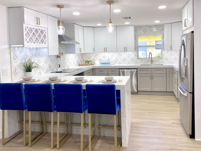 Home for sale at 118 SW 9th Avenue - photo 6767663