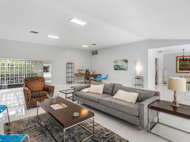 Home for sale at 900 Marble Way - photo 6230077