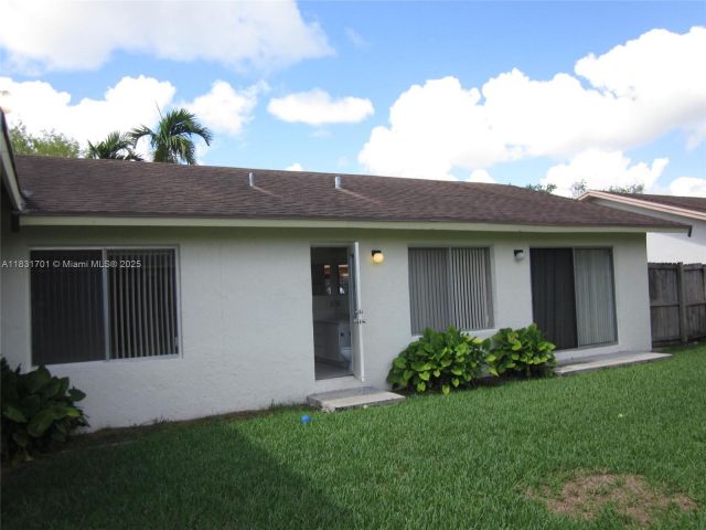Home for rent at 13331 SW 102 ST - photo 6230568