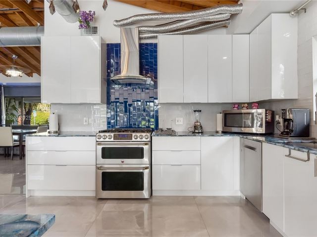 Home for sale at 380 SE 1st Ter - photo 6248582