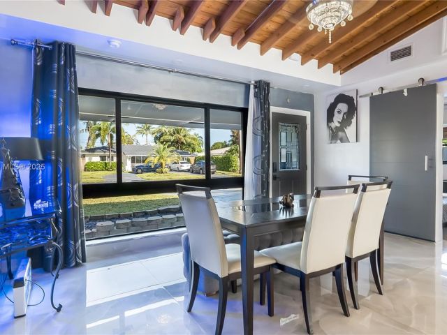 Home for sale at 380 SE 1st Ter - photo 6248587