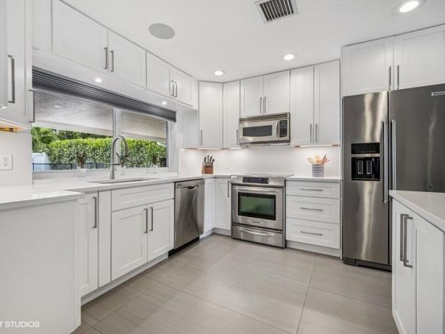 Home for sale at 746 SW 2nd Street - photo 6252154