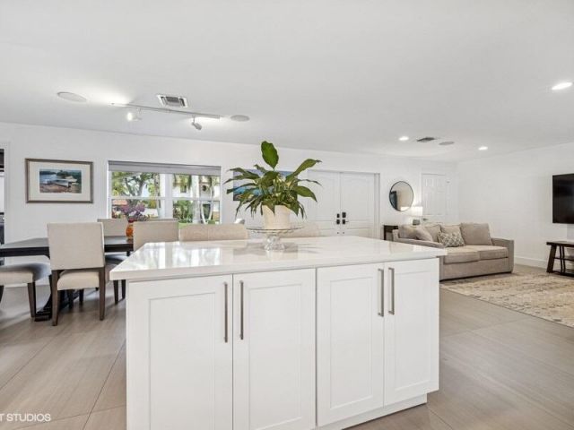 Home for sale at 746 SW 2nd Street - photo 6252156