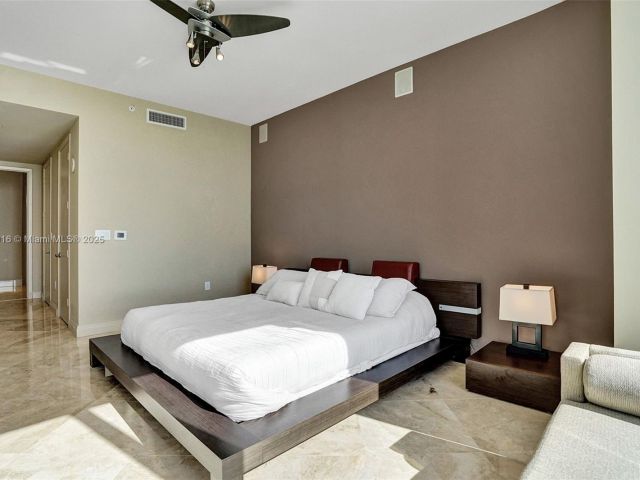 Apartment for rent  Unit #4206 - photo 6232835