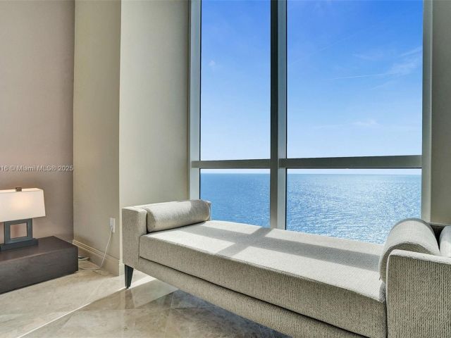 Apartment for rent  Unit #4206 - photo 6232837