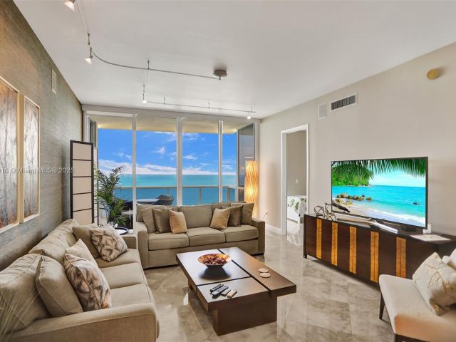 Apartment for rent  Unit #4206 - photo 6232849