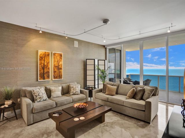 Apartment for rent  Unit #4206 - photo 6232852